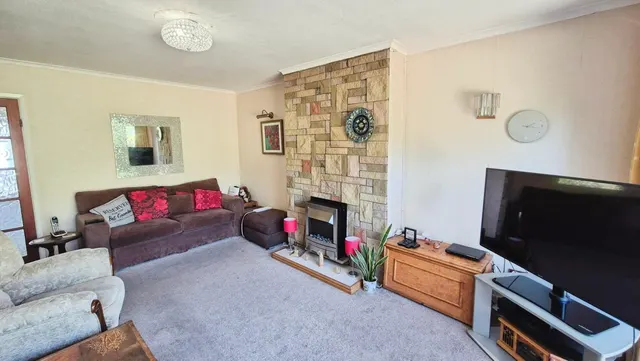 Photo 2 — Larkspur Avenue, Burntwood