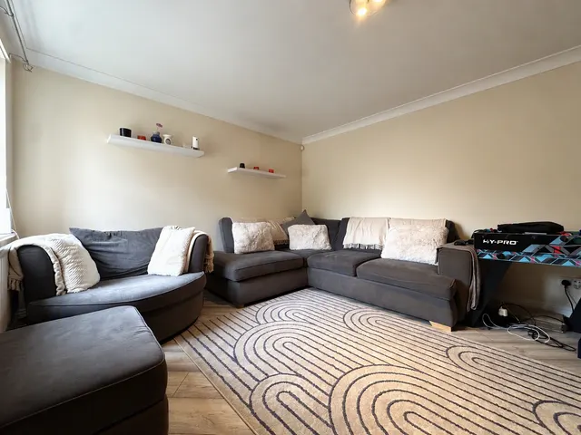 Magennis Close- SILVER SUB, Gosport, PO13, photo 1