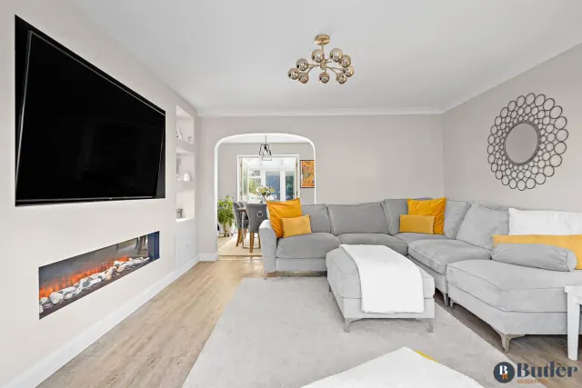 Photo 2 — Montgomery Avenue, Shefford, SG17