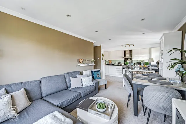Photo 3 — Manor Court Road, London, W7 3HD
