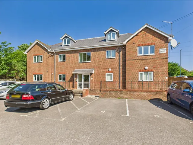 Waterworks Road, Farlington, PO6, photo 1