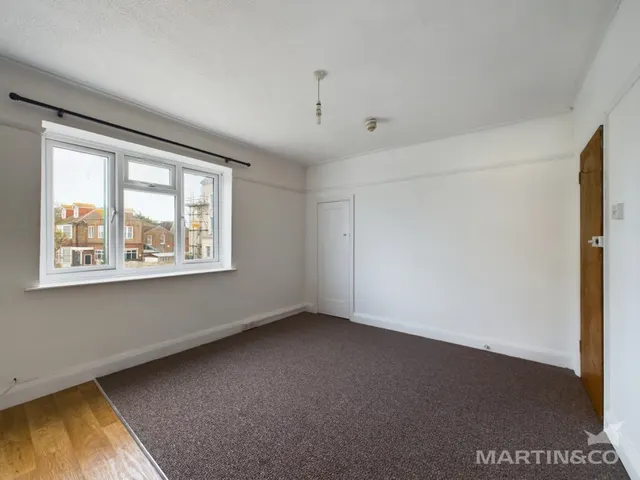 Photo 3 — 1a Victoria Drive, Bognor Regis