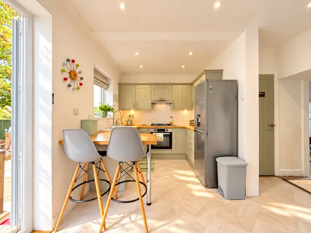 Gors Avenue, Cockett, SA1, photo 3