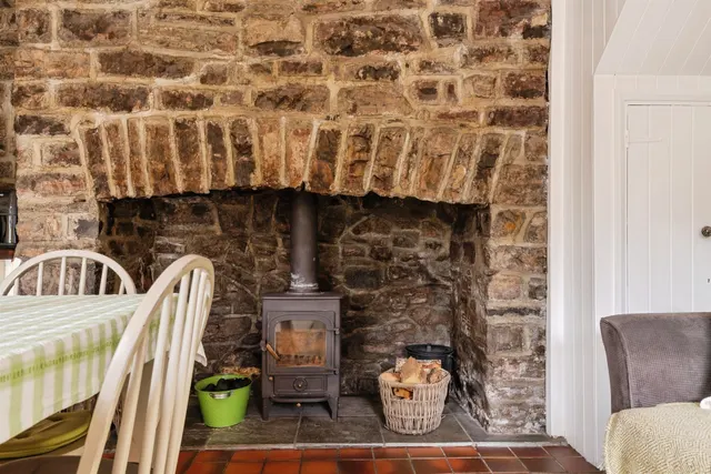 Photo 2 — Newton Square, Bampton, Tiverton