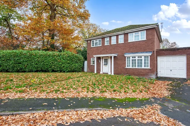 Burnsall Close, Farnborough, Hampshire, GU14 8NN, photo 1