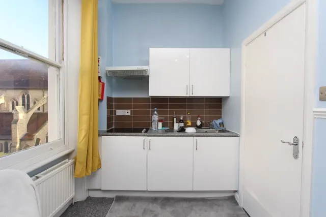 Castletown Road, West Kensington, W14, photo 2
