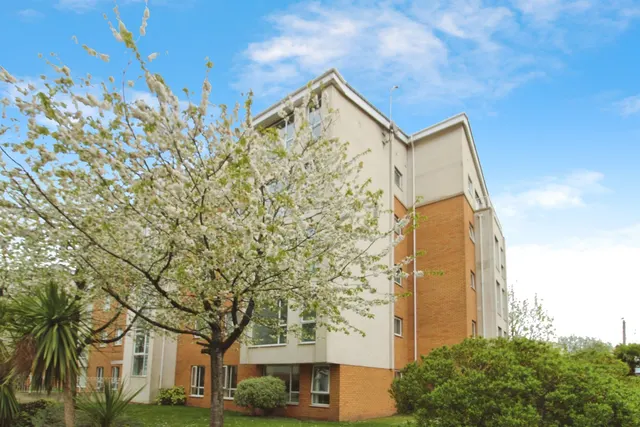 Photo 3 — Reresby Court, Cardiff