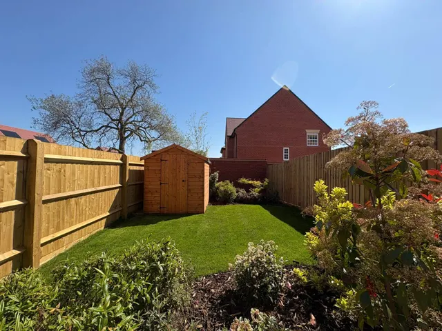 Photo 3 — Great Horwood Road, Winslow, MK18 3LY