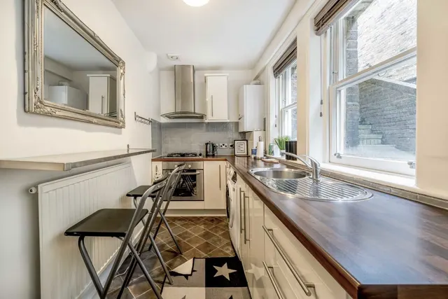 Sutherland Road, W13, photo 3