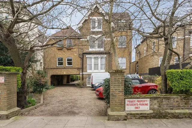 Sutherland Road, W13, photo 1