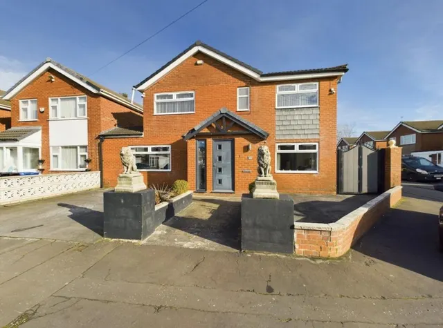 Seymour Grove, M16, photo 1