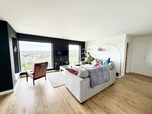 Photo 3 — Hamilton Lane, Exmouth, EX8 2JT