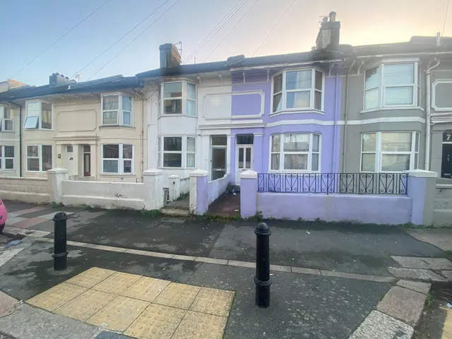 Caledonian Road, Brighton, BN2, photo 1
