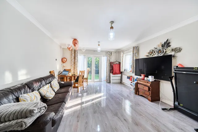 Honeypot Lane, Stanmore, HA7, photo 2