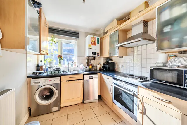 Honeypot Lane, Stanmore, HA7, photo 3