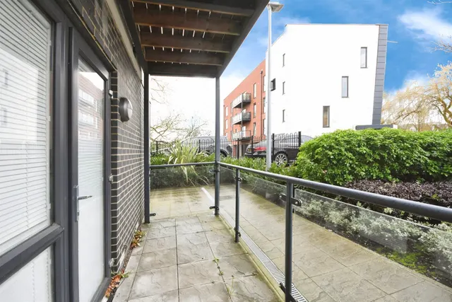 Photo 2 — Safflower Lane, Romford