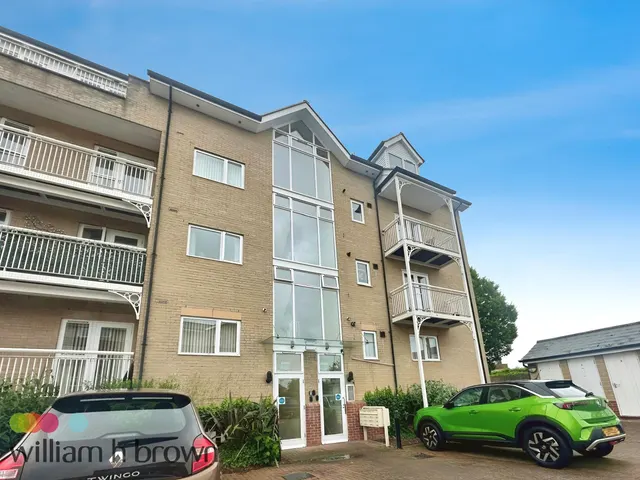 Vista Road, Clacton-On-Sea, CO15, photo 1