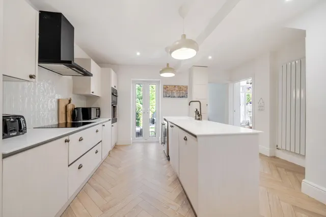 Lancaster Road, Wilmslow, photo 3