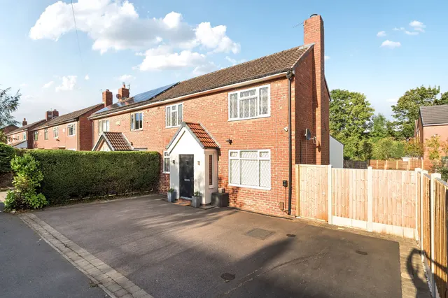 Lancaster Road, Wilmslow, photo 1