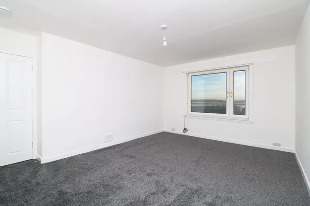 Photo 2 — Pentland Crescent, Dundee, DD2 2BT