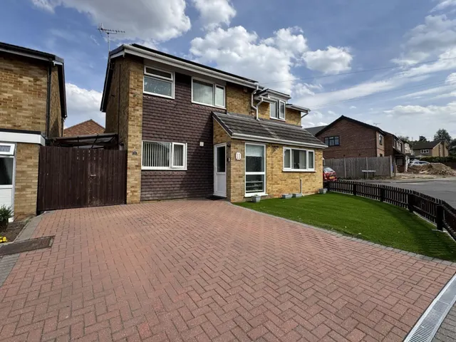 Holme Farm Avenue, Burton-On-Trent, DE15, photo 1