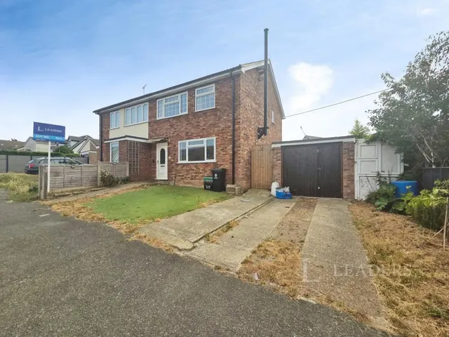 Point Clear Road, St. Osyth, CO16, photo 1