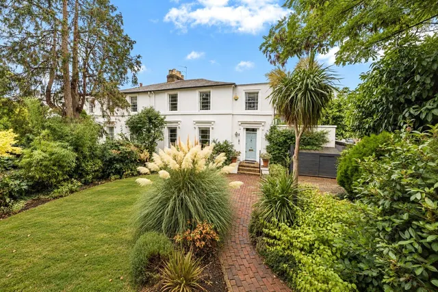 Trafalgar Road, Twickenham, TW2, photo 1