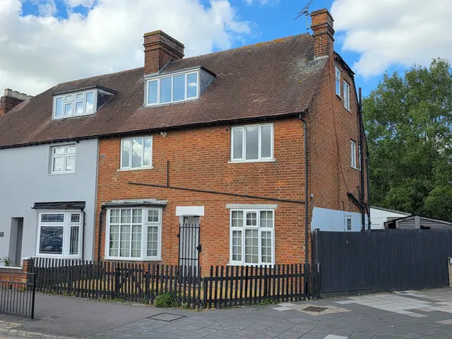 Cambridge Street, Aylesbury, photo 1