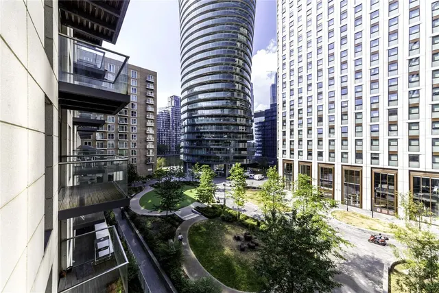 Photo 3 — Baltimore Wharf, Canary Wharf