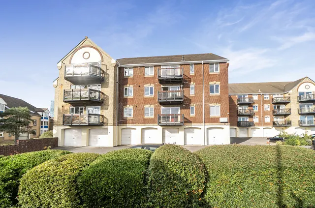 Pacific Close, Ocean Village, SO14, photo 1
