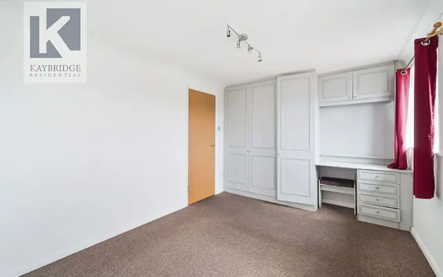 Photo 2 — Yeomanry Close, Epsom, KT17
