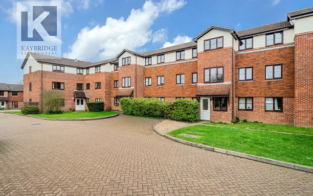 Yeomanry Close, Epsom, KT17, photo 1