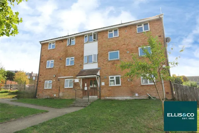 1 bedroom flat, Cricklewood Lane, Childs Hill, NW2