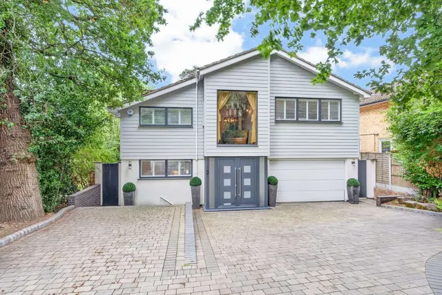 Woodbury Hill, Loughton, IG10, photo 1