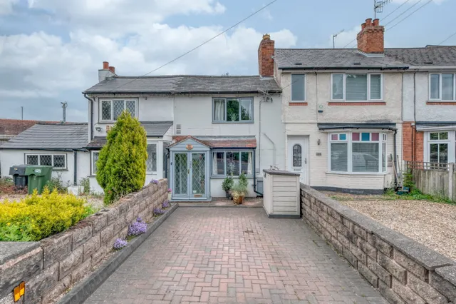 Birmingham Road, Lickey End, B61, photo 1