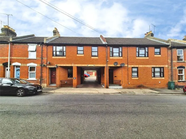 Catherine Street, Rochester, Kent, ME1, photo 1