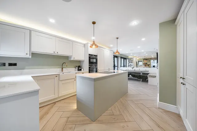 Photo 2 — Foxbury Close, Seal, TN15