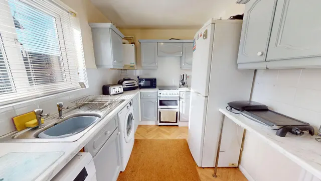 Bowfell Grove, Adderley Green, ST3, photo 3