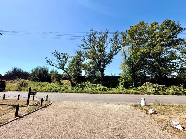 Braeside Hardwick Lane, Lyne LyneSurrey Chertsey, KT16, photo 2