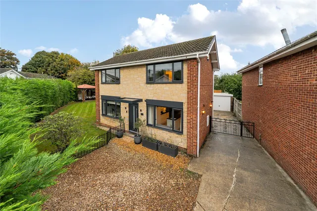 4 bedroom house, Stone Brig Green, Rothwell, LS26