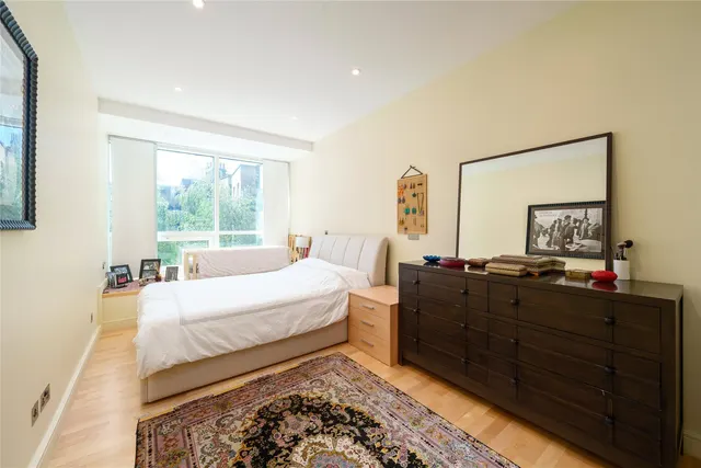 Grosvenor Road, The Panoramic, Westminster, London, SW1V, photo 1