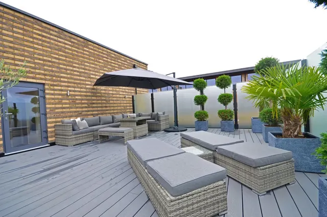 Grenville Place, NW7, photo 2