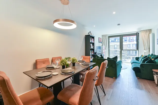 Photo 2 — Flat 707, 7 Windsor Square, Woolwich