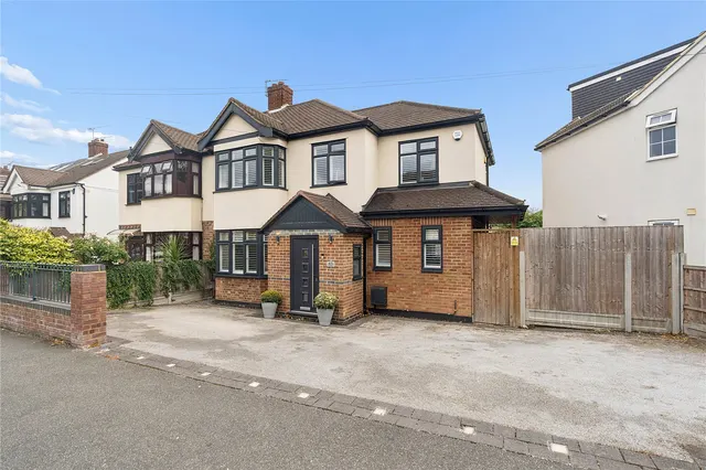 Granton Avenue, Upminster, RM14, photo 1