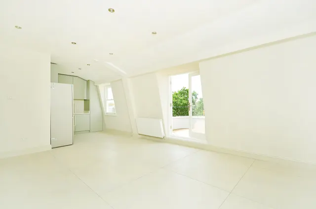 Photo 2 — Flat 5 Liberal House, 322 Brixton Road, London