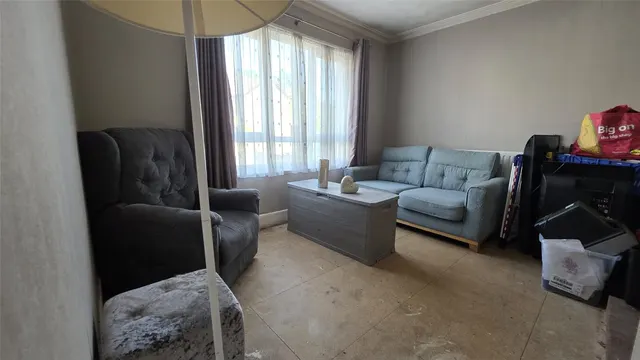 Lumley Road, Horley, RH6, photo 3