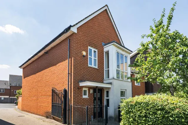 Puffin Way, Reading, RG2, photo 1