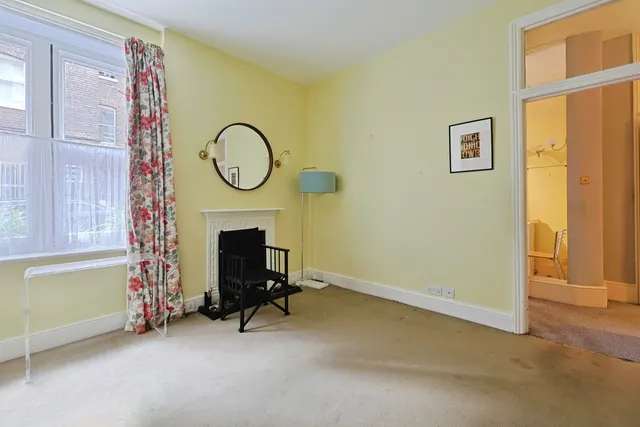 Prince of Wales Drive, London, SW11, photo 3