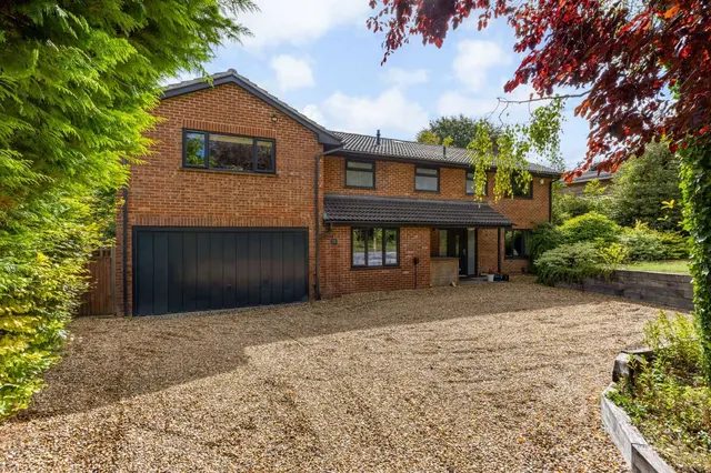 Harestock Road, Winchester, Hampshire, SO22 6NX, photo 1