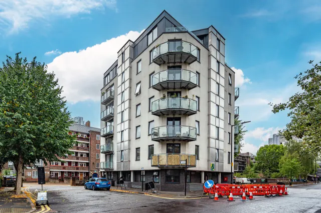 4 North City One, 13 Murray Grove, London, photo 1